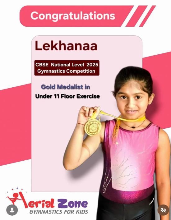 Lekhanaa holding her gold medal